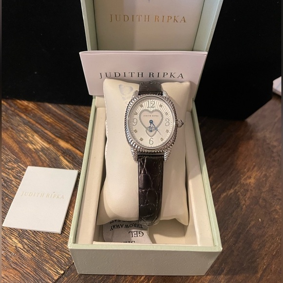 MINT Judith Ripka Sterl Silver Quartz Watch w/Cabachon Crown - Picture 2 of 6